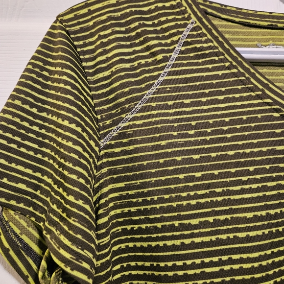 Xersion Performance Wear ladies top - Picture 6 of 9